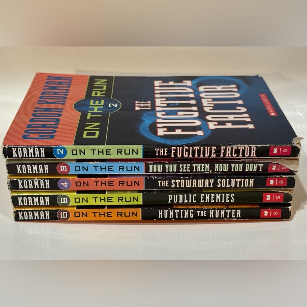 Lot of 5 Gordon Korman Chapter Books - On The Run series, #2-6